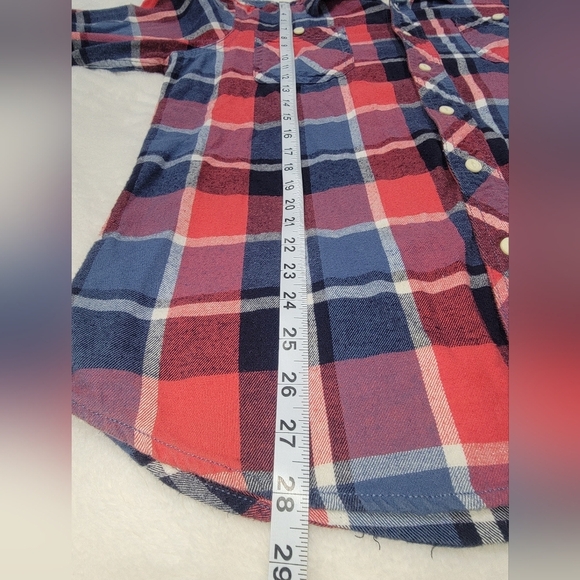 Roebuck & Co Red and Blue Casual Button Down Shirt with Classic Plaid - Picture 4 of 8